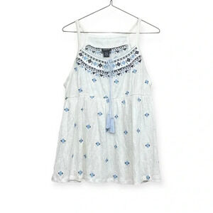 Torrid Tank Top White And Blue Embroidered Swing Size Large